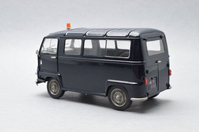 STARTER KIT RENAULT Estafette Gendarmerie New Mould in 1/24