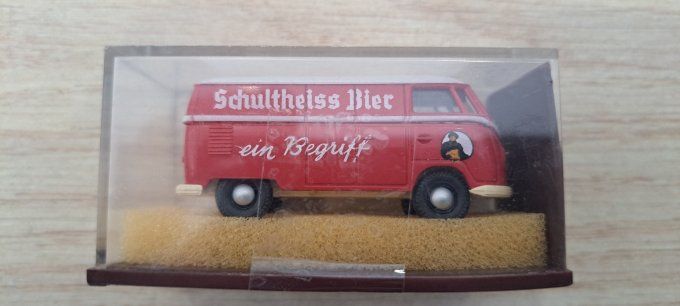 BREKINA VW COMBI SCHULTHEISS