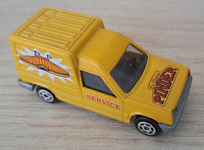 MAJORETTE RENAULT EXPRESS PINDER N233