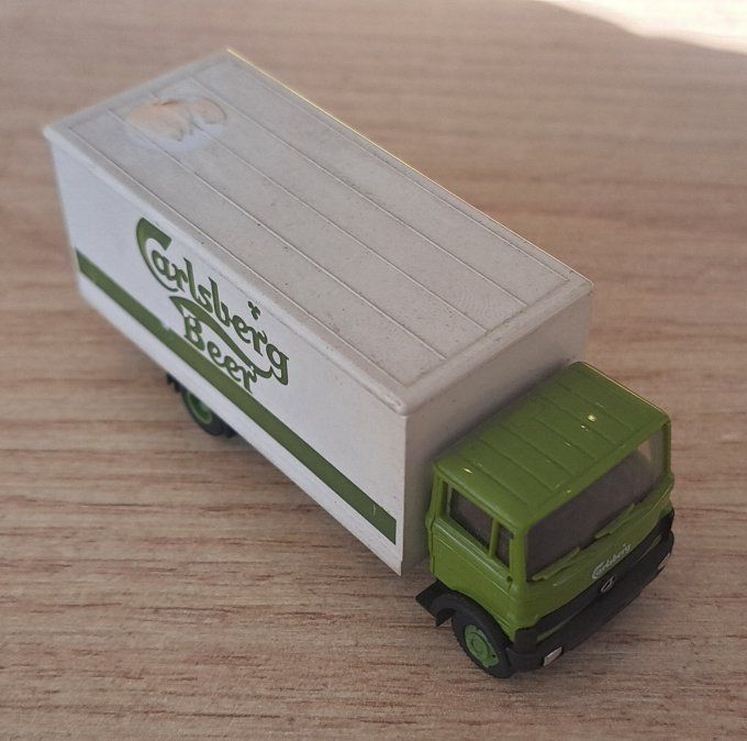 PRALINE MERCEDES CARLSBERG BEER