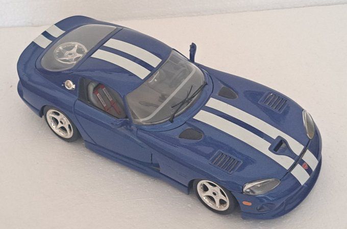 1/18 DODGE Viper GTS coupe 1997 de BURAGO