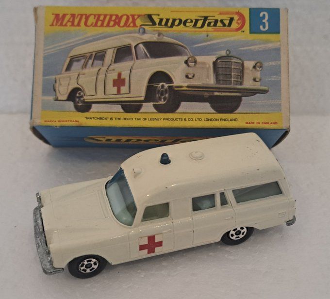 MERCEDES-BENZ BINZ AMBULANCE SUPERFAST N°3