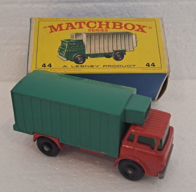 REFRIGERATOR TRUCK SERIES N°44