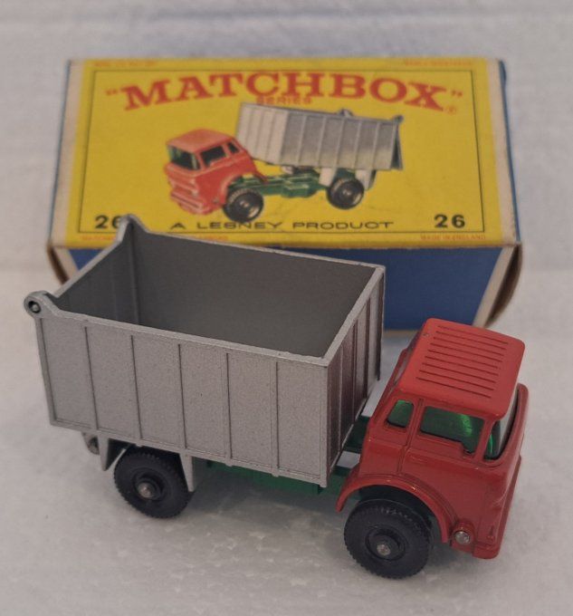 G.M.C. TIPPER TRUCK SERIES N°26