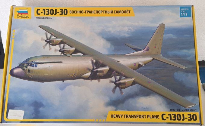 HEAVY TRANSPORT PLANE C-130J-30 1/72