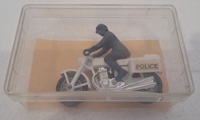 POLICE MOTOR CYCLIST N°33