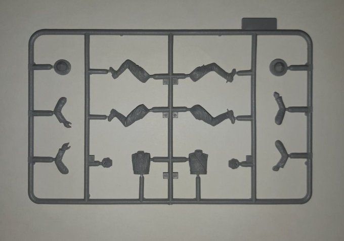 US DRIVERS 1917/18 2 FIGURINES  1/35