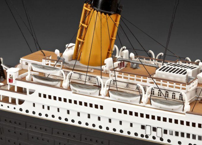 Geschenkset "100 Jahre Titanic in 1:400