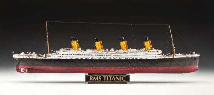 Geschenkset "100 Jahre Titanic in 1:400