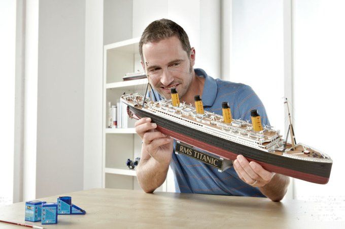 Geschenkset "100 Jahre Titanic in 1:400