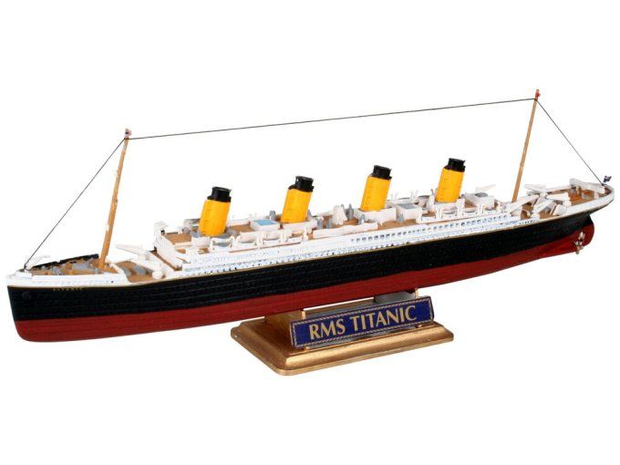 R.M.S. Titanic in 1:1200