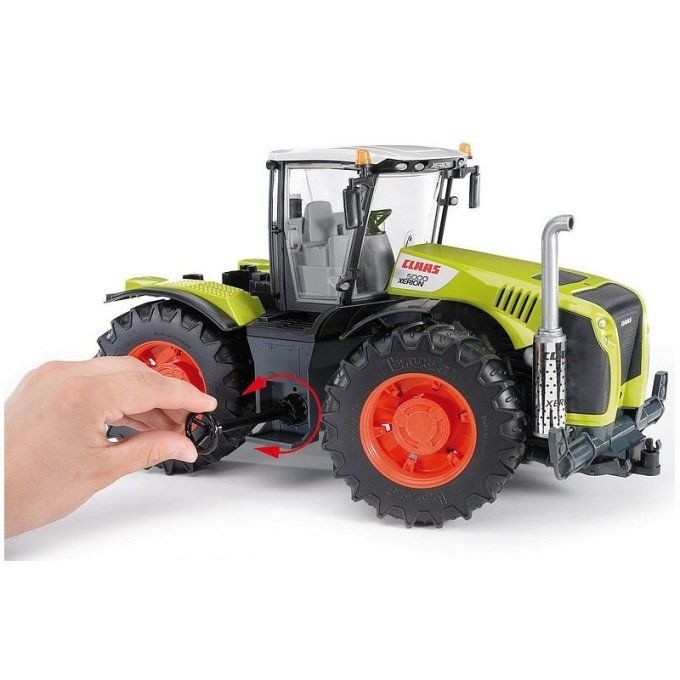 TRACTEUR CLAAS XERION 5000 AU 1/16EME